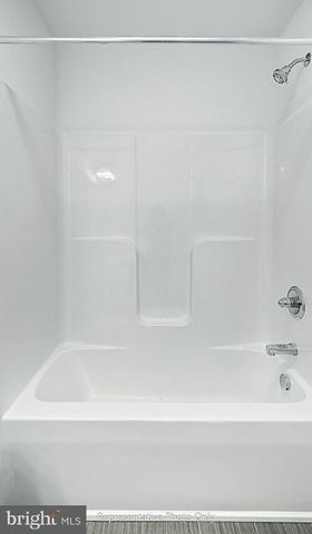 7841 OAK BROOK DR, Harrisburg, PA 17112