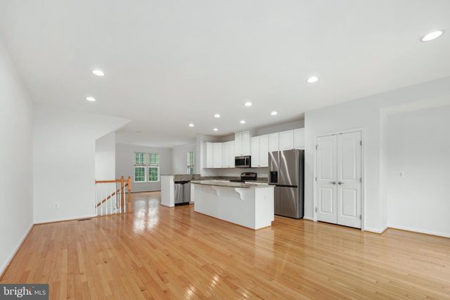 22855 CHESTNUT OAK TER, Sterling, VA 20166