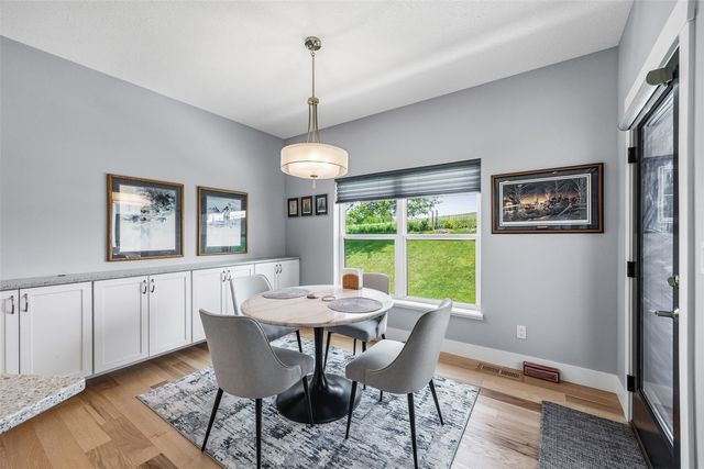 3040 Sunflower Street, Ely, IA 52227