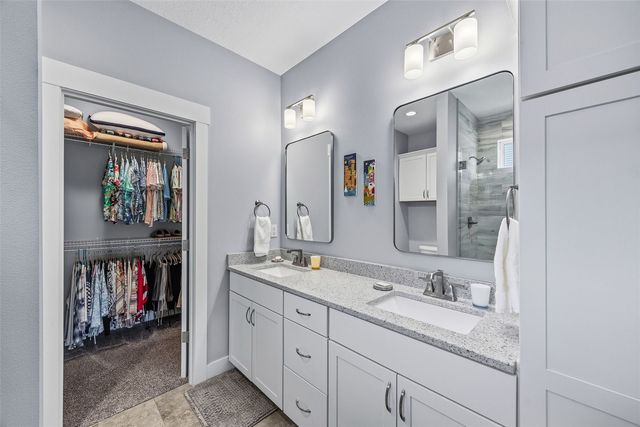 3040 Sunflower Street, Ely, IA 52227