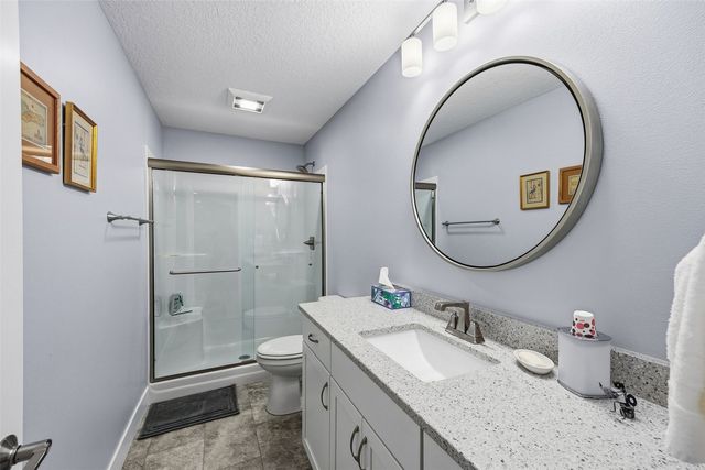 3040 Sunflower Street, Ely, IA 52227