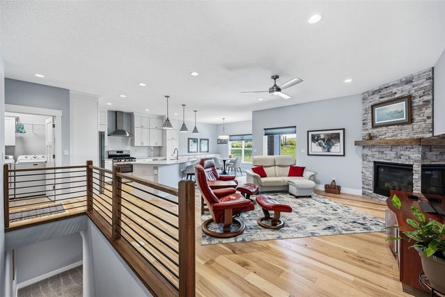 3040 Sunflower Street, Ely, IA 52227