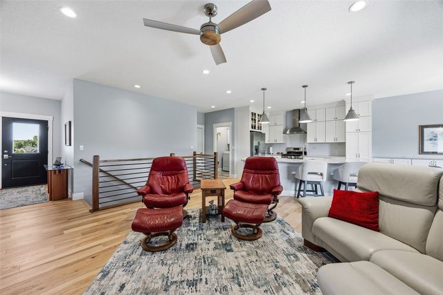 3040 Sunflower Street, Ely, IA 52227