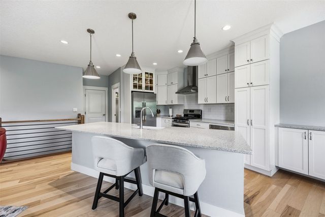 3040 Sunflower Street, Ely, IA 52227