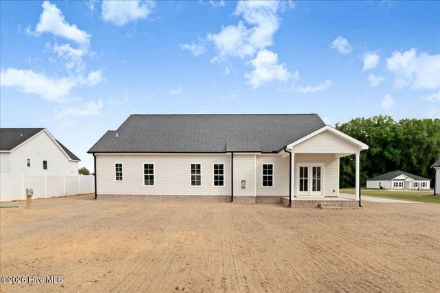 102 Chester Place, Pikeville, NC 27863