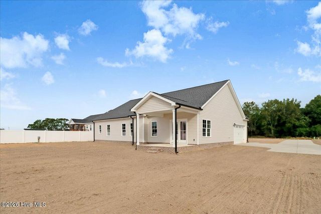 102 Chester Place, Pikeville, NC 27863