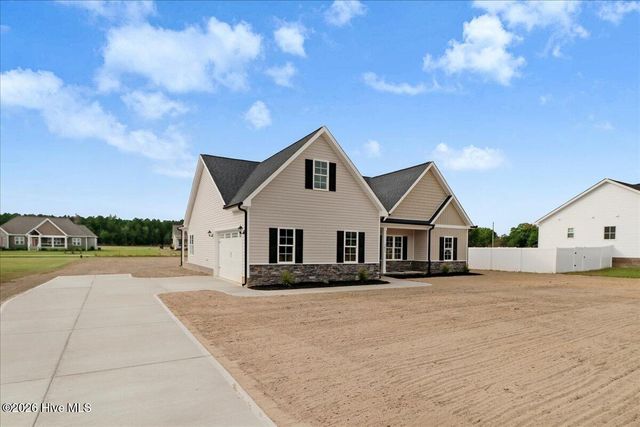 102 Chester Place, Pikeville, NC 27863