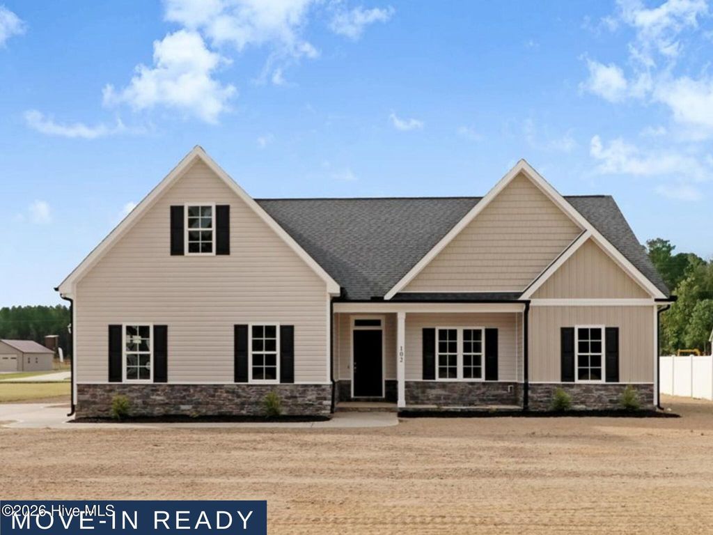 102 Chester Place, Pikeville, NC 27863