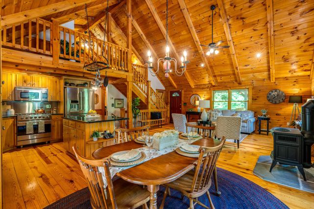 635 LAUREL RIDGE RD, Reinholds, PA 17569
