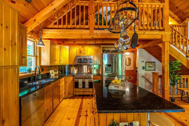 635 LAUREL RIDGE RD, Reinholds, PA 17569