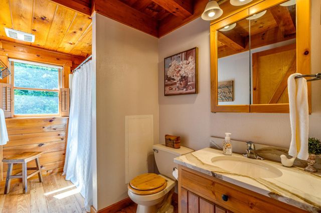 635 LAUREL RIDGE RD, Reinholds, PA 17569