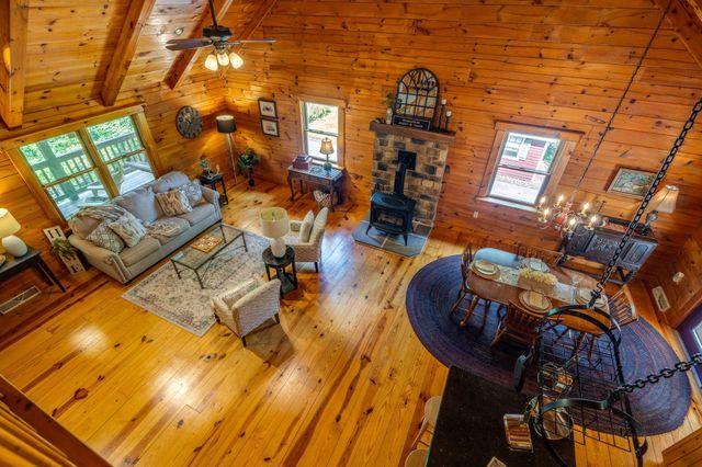 635 LAUREL RIDGE RD, Reinholds, PA 17569
