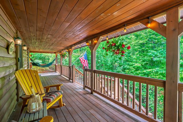 635 LAUREL RIDGE RD, Reinholds, PA 17569