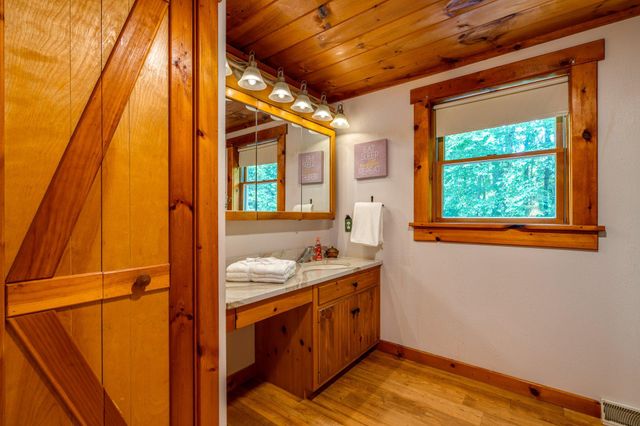 635 LAUREL RIDGE RD, Reinholds, PA 17569