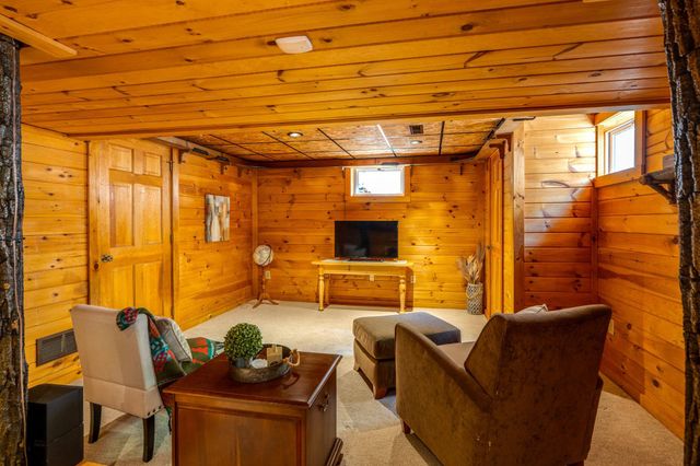 635 LAUREL RIDGE RD, Reinholds, PA 17569