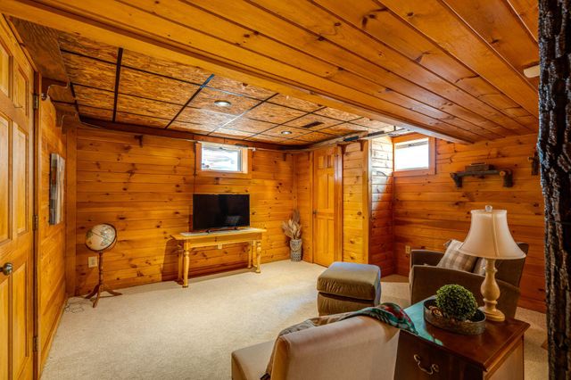 635 LAUREL RIDGE RD, Reinholds, PA 17569