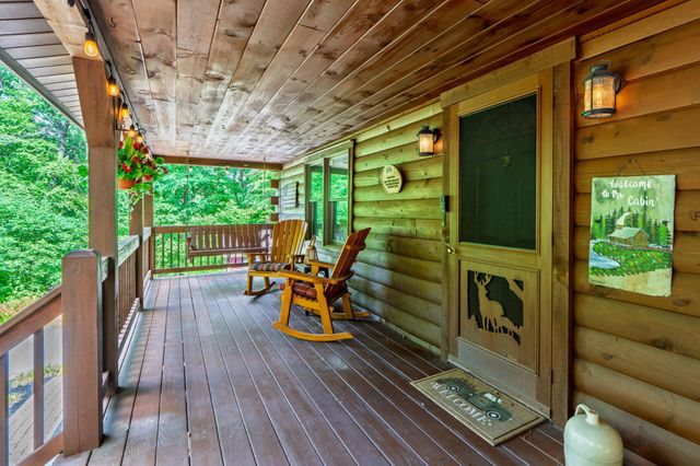 635 LAUREL RIDGE RD, Reinholds, PA 17569