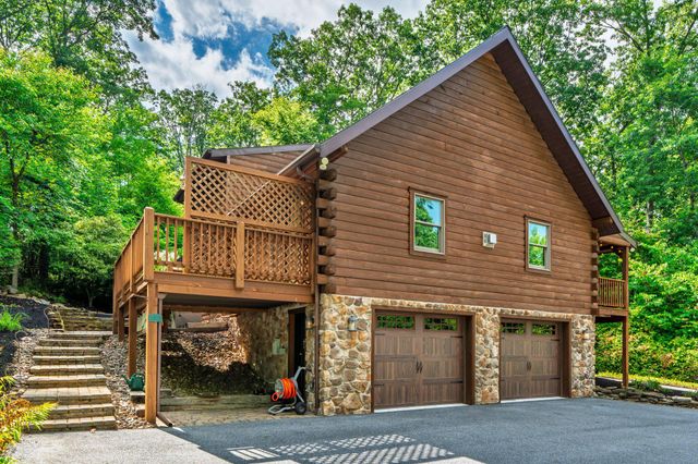 635 LAUREL RIDGE RD, Reinholds, PA 17569