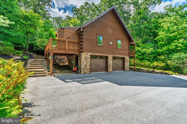 635 LAUREL RIDGE RD, Reinholds, PA 17569