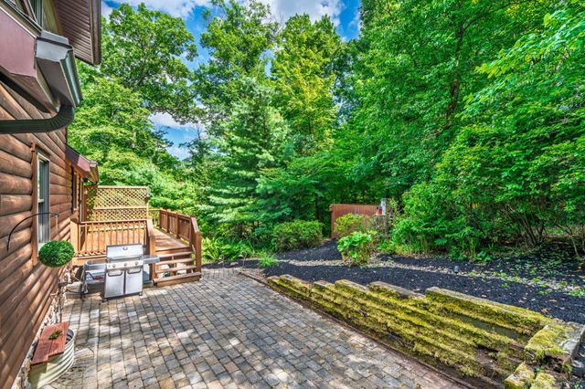 635 LAUREL RIDGE RD, Reinholds, PA 17569