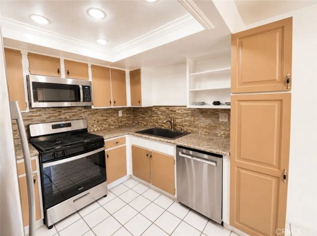 1849 E Avenue J4, Lancaster, CA 93535