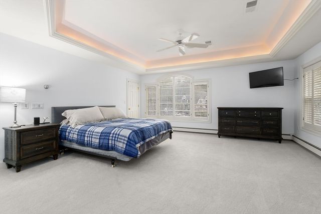 7 Pettee's Pond Lane, Walpole, MA 02081