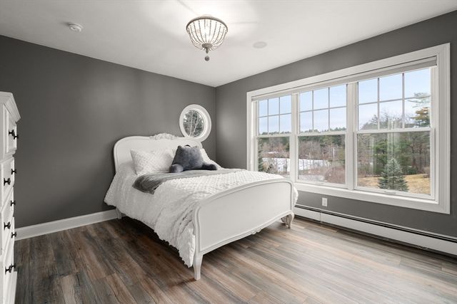 7 Pettee's Pond Lane, Walpole, MA 02081