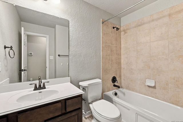 3834 Ox-Eye Daisy, San Antonio, TX 78261