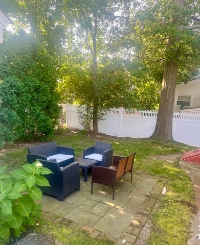 73 Edinboro Rd 1, Quincy, MA 02169