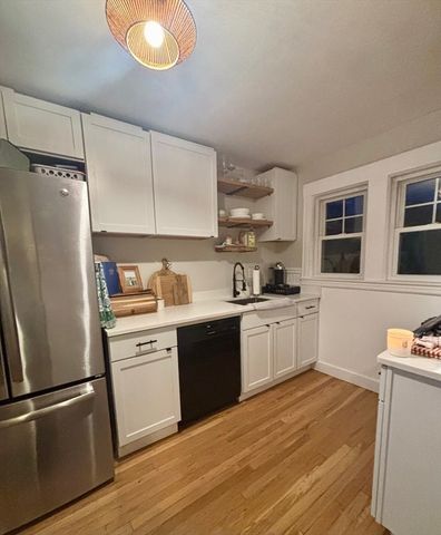 73 Edinboro Rd 1, Quincy, MA 02169