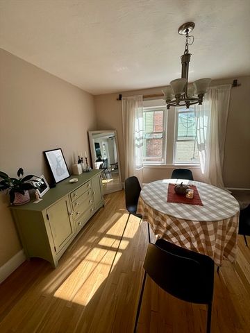 73 Edinboro Rd 1, Quincy, MA 02169