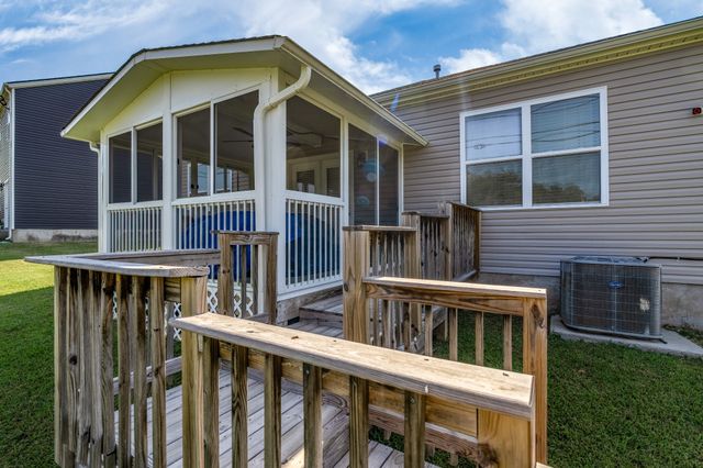 601 Sheyes Cir, Columbia, TN 38401