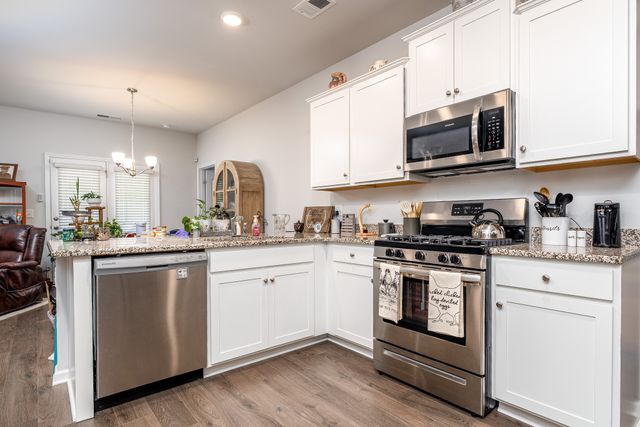 601 Sheyes Cir, Columbia, TN 38401