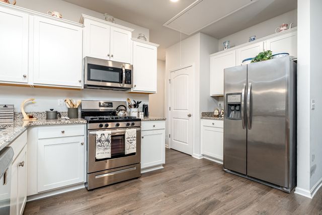 601 Sheyes Cir, Columbia, TN 38401