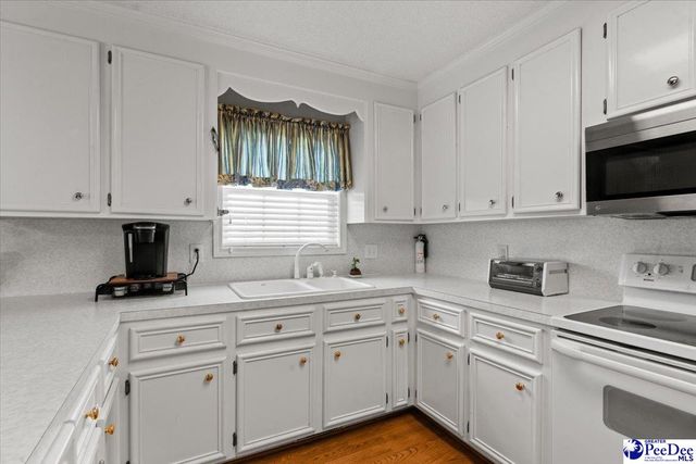 2151 Woodmore Circle, Florence, SC 29505