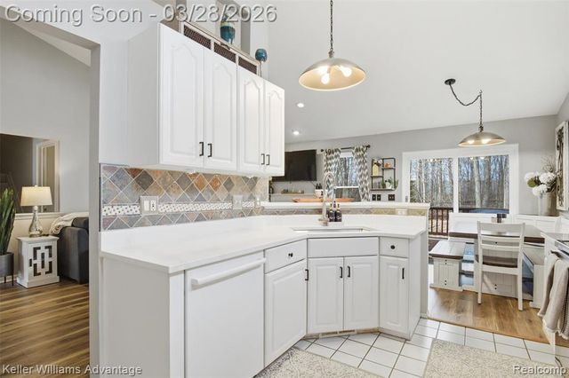 6487 Sheppard Drive, Westland, MI 48185