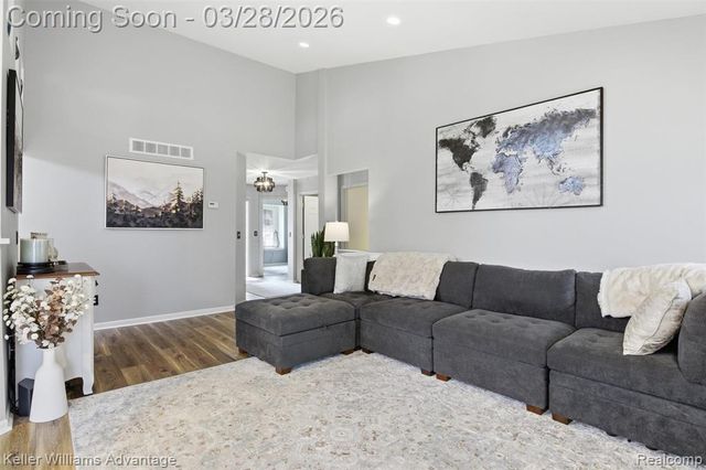 6487 Sheppard Drive, Westland, MI 48185