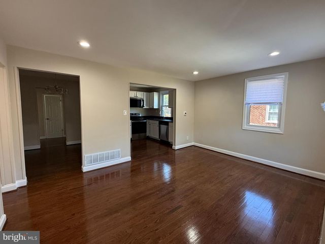 6809 GREENVALE PKWY, Hyattsville, MD 20784