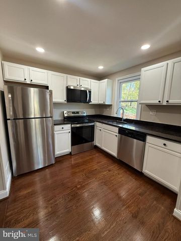 6809 GREENVALE PKWY, Hyattsville, MD 20784