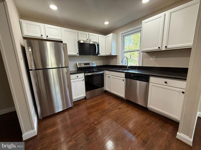 6809 GREENVALE PKWY, Hyattsville, MD 20784