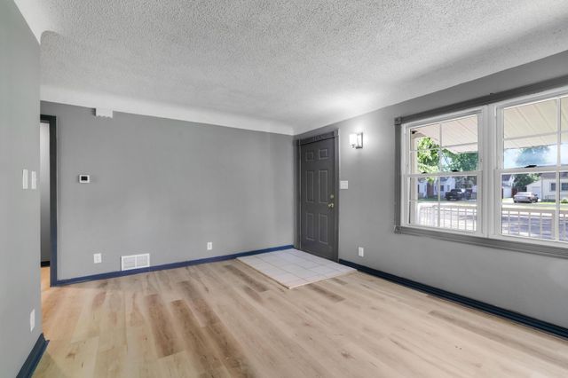 7514 Nicollet Avenue, Richfield, MN 55423