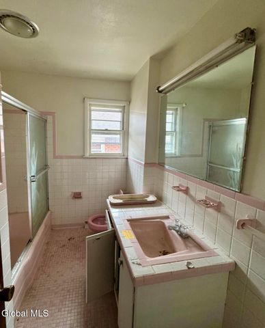 407 Ontario Street, Albany, NY 12208