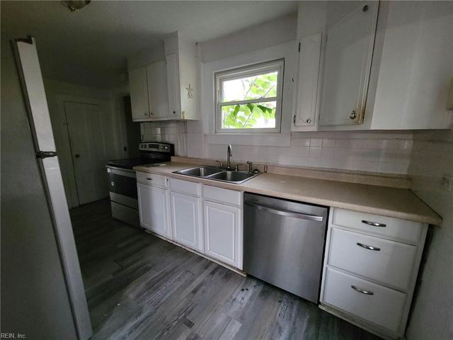 53 Decatur ST, Portsmouth, VA 23702