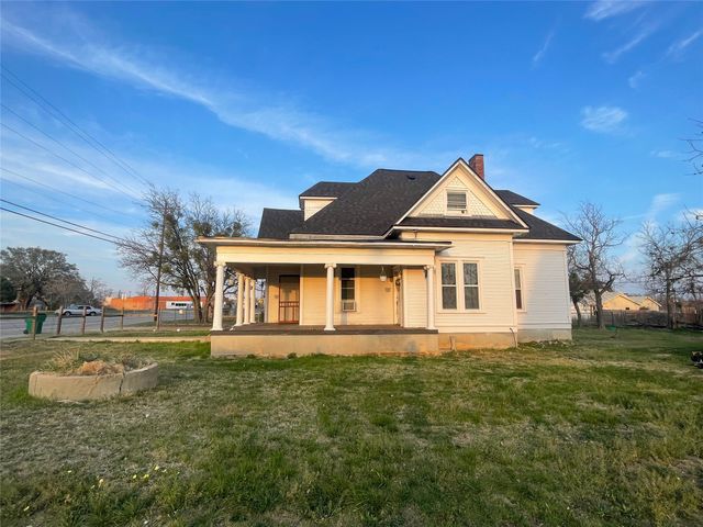 215 W Main Street, Lometa, TX 76853