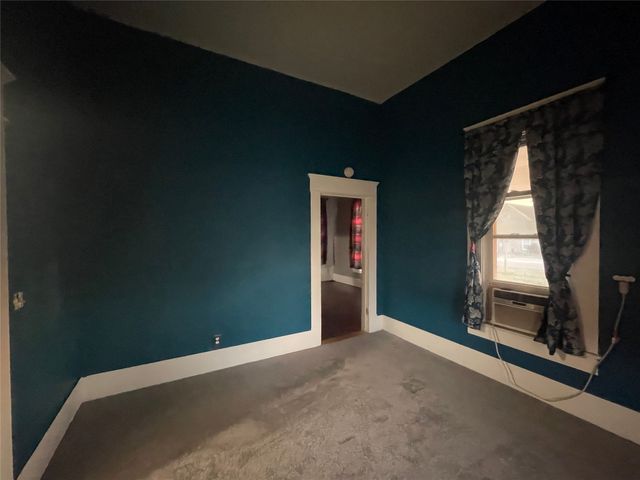 215 W Main Street, Lometa, TX 76853