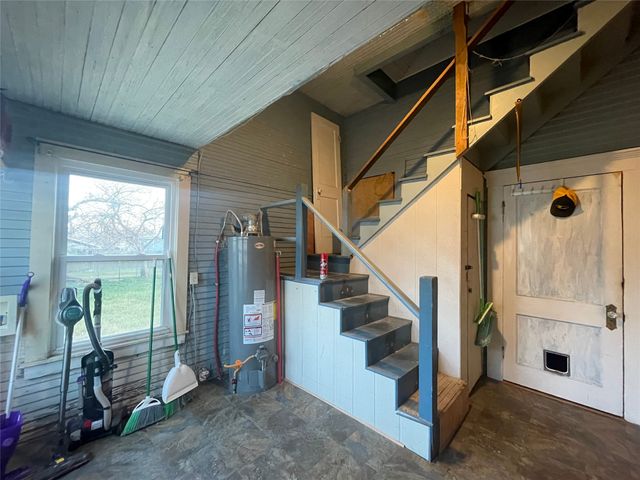 215 W Main Street, Lometa, TX 76853