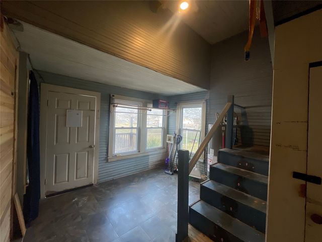 215 W Main Street, Lometa, TX 76853