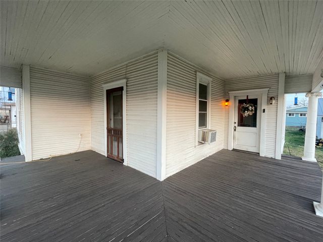 215 W Main Street, Lometa, TX 76853