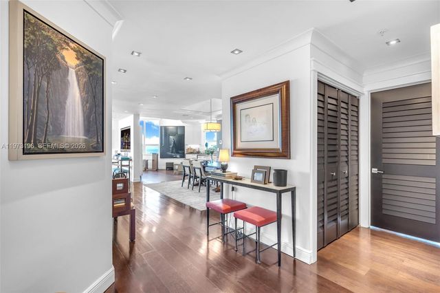 848 Brickell Key Dr LPH4401, Miami, FL 33131