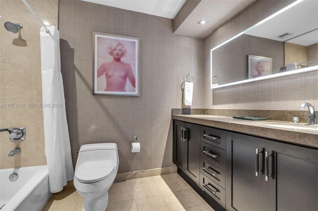 848 Brickell Key Dr LPH4401, Miami, FL 33131